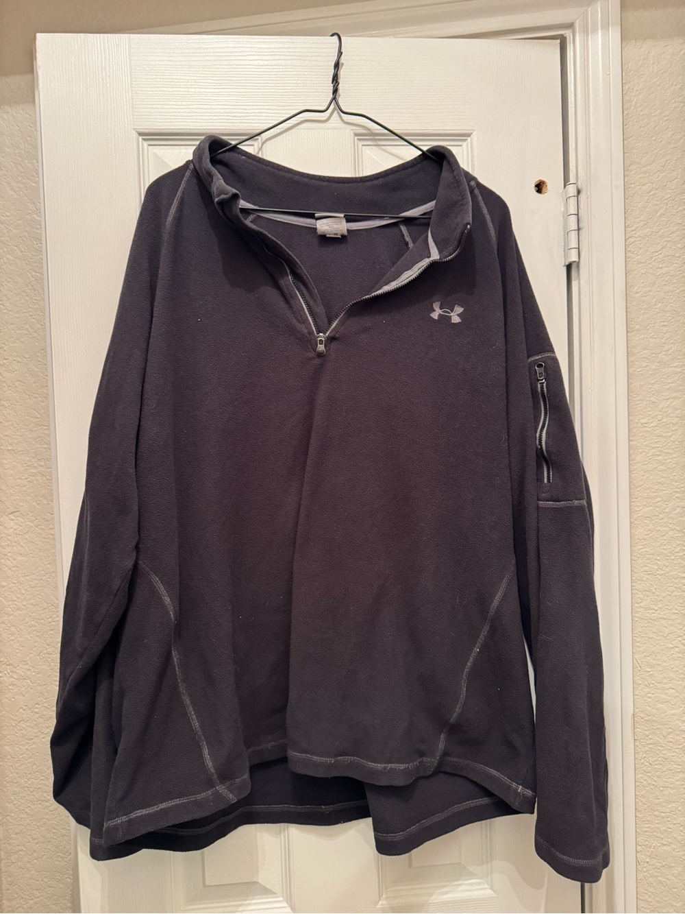 Under Armour Men’s XXL Black 1/4 Zip Fleece Pullover with Sleeve Pocket